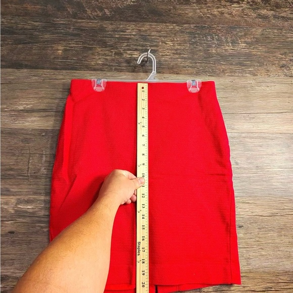 Ann Taylor Vibrant Red Pencil Skirt - Picture 5 of 10